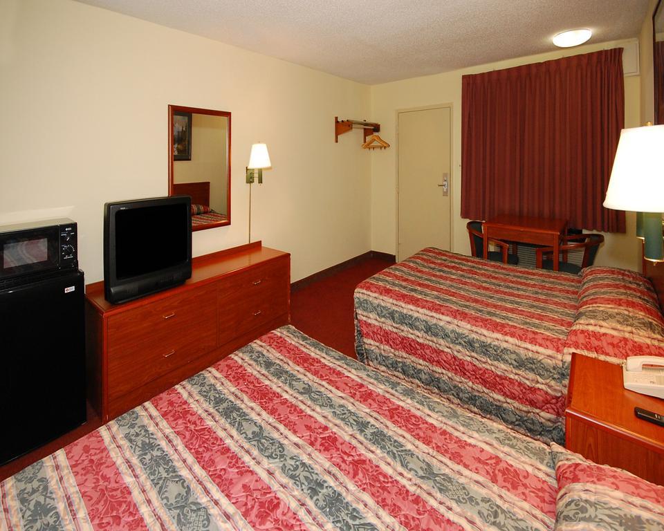 Econo Lodge Goldsboro Hwy 70 Exterior photo