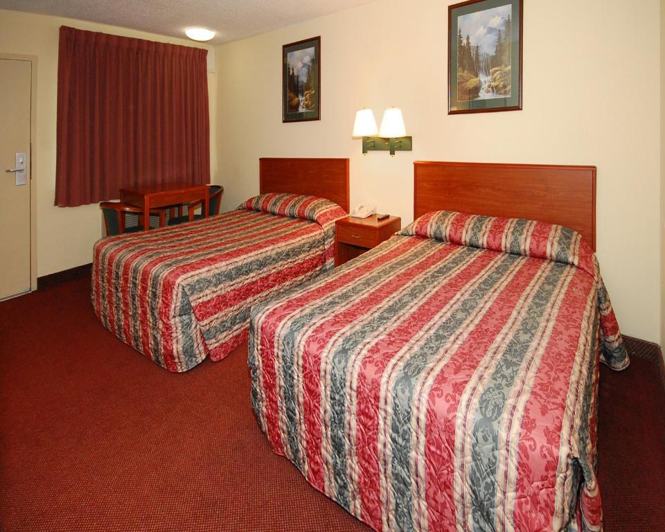 Econo Lodge Goldsboro Hwy 70 Room photo